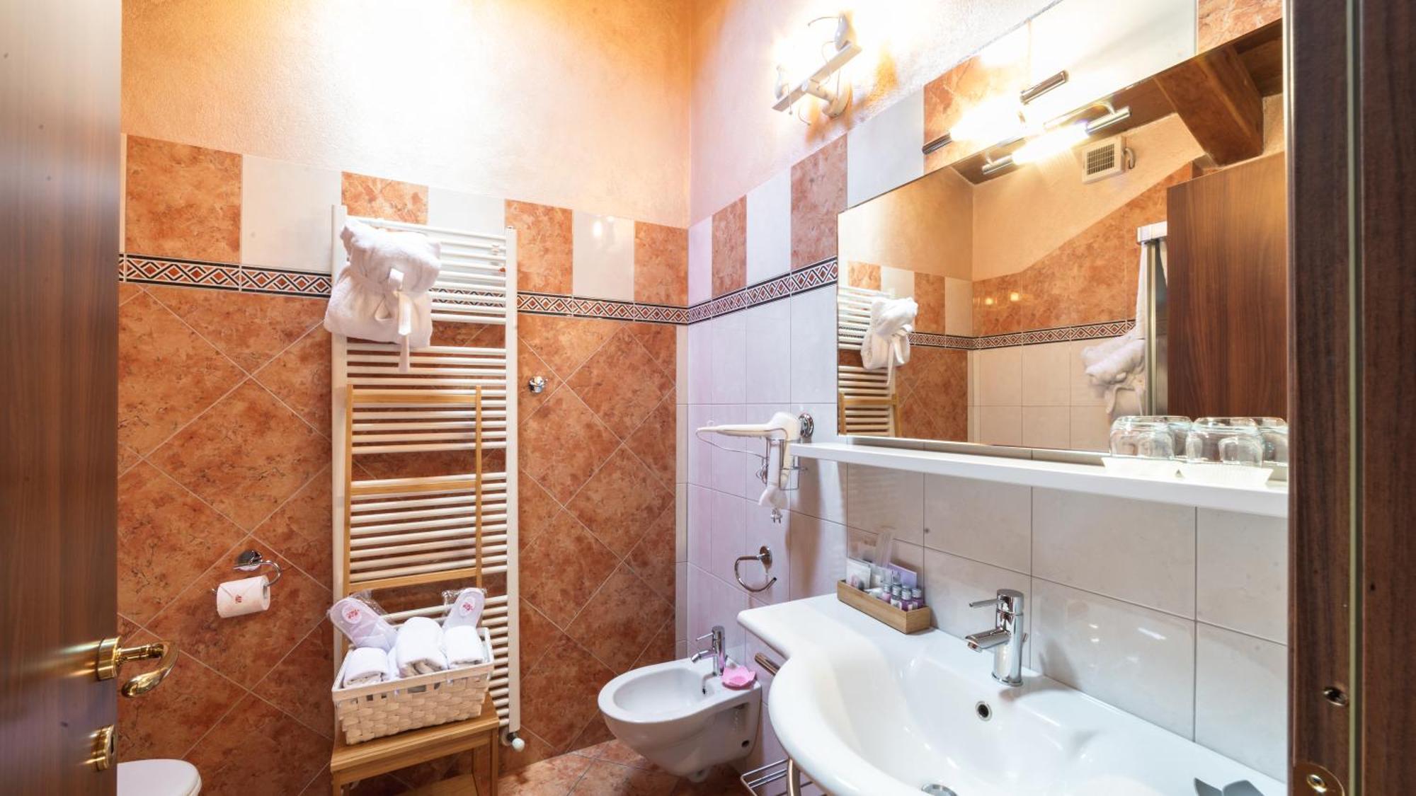 Da Fabiana Bed & Breakfast Bossolasco Exterior photo