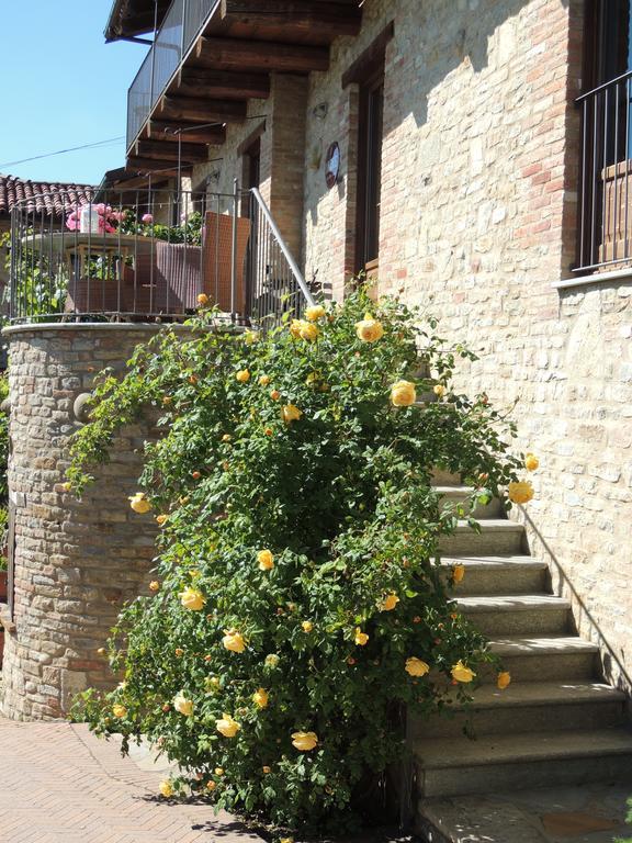 Da Fabiana Bed & Breakfast Bossolasco Exterior photo